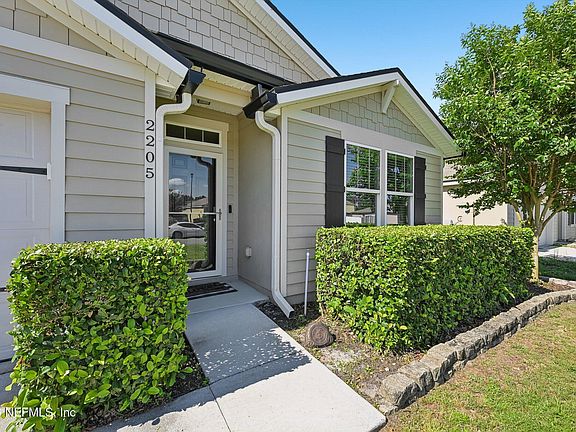 4th image of 2205 PEBBLE POINT Drive