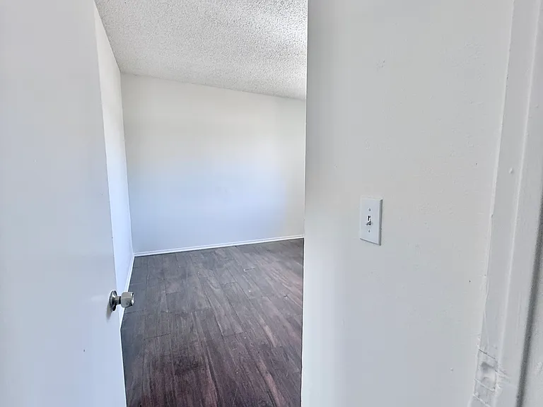 11959 Runnymede St #19 — Photo 13