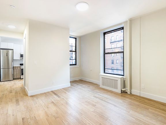 4th image of 320 W 83rd St APT 6F