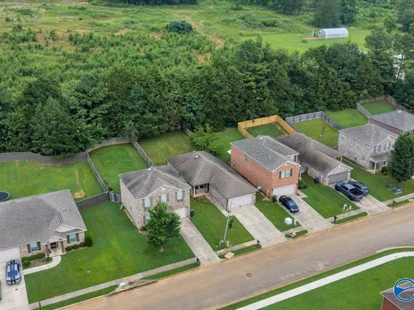 202 Green Garden Dr, Harvest, AL 35749