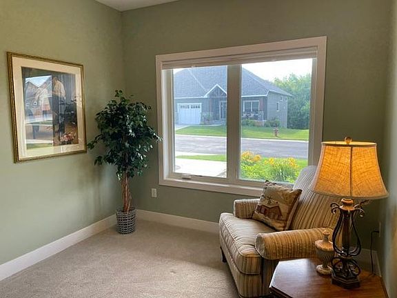 5th image of 510 River Valley Ln