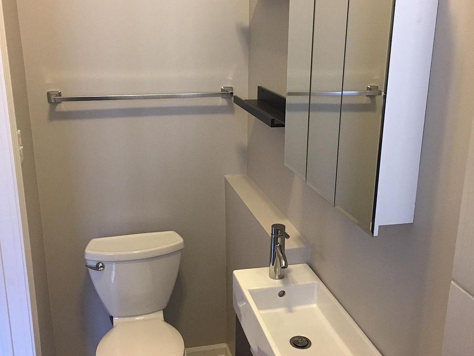 1st image of 1250 W Montrose Ave #3