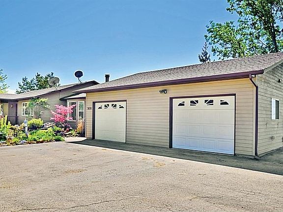 5th image of 3870 N Holl Dr
