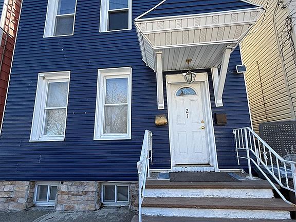 2nd image of 21 Summer St