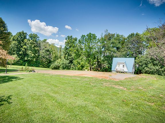 3rd image of 350 Plantation Dr