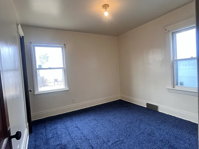 88 Domedion Ave #1 — Photo 7