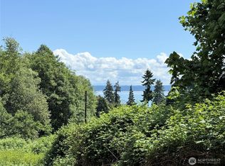 1215 S East Camano Dr, Camano Island, WA