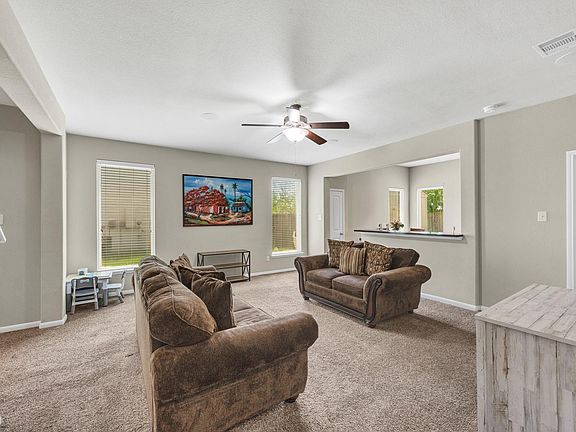 4th image of 9402 Savannah Holly Dr