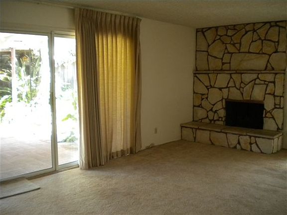 4th image of 4980 Twain Ave