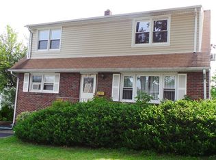 2-27 29th St #1X, Fair Lawn, NJ 07410