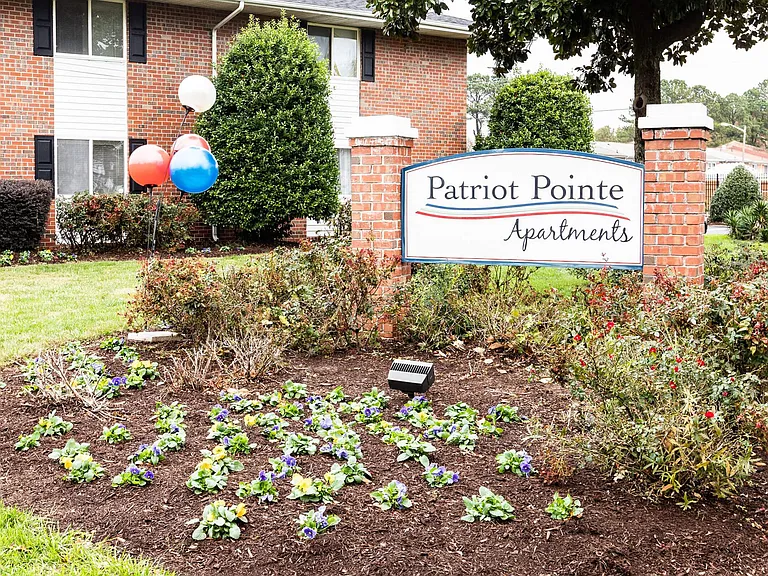Patriot Pointe Apartments — Photo 17