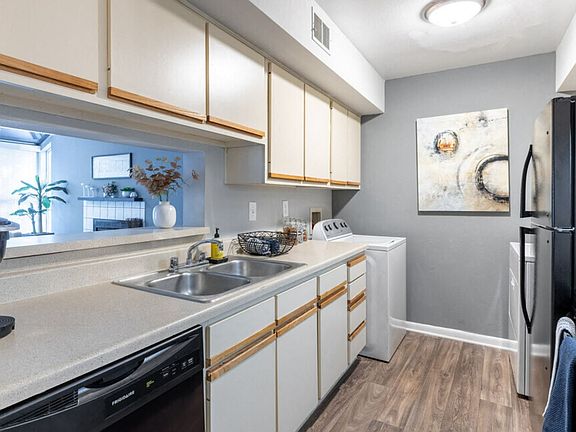 4th image of 3885 George Busbee Pkwy NW #2814