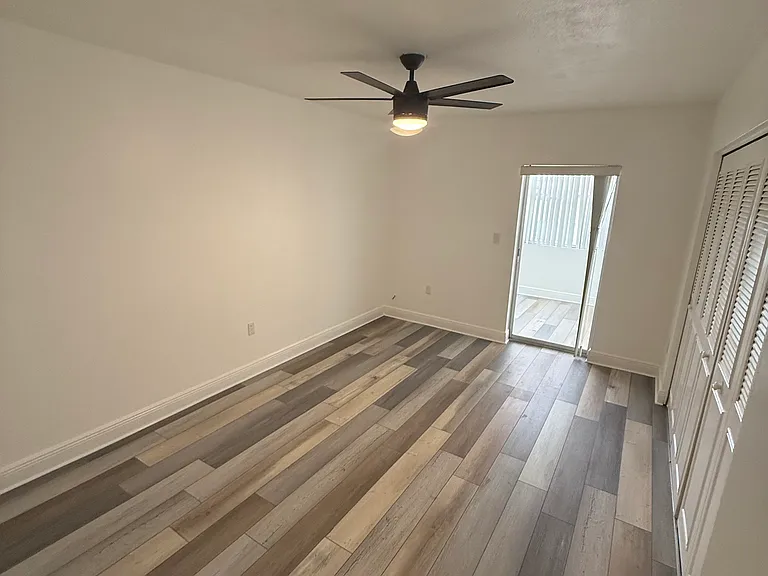 5150 10th Ave N #303 — Photo 10