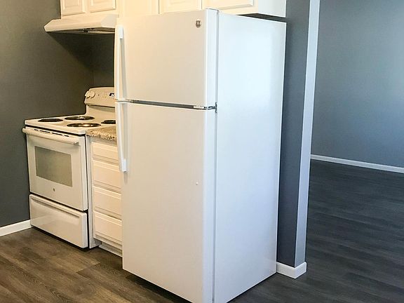 4th image of 1660 10th Ave APT 4