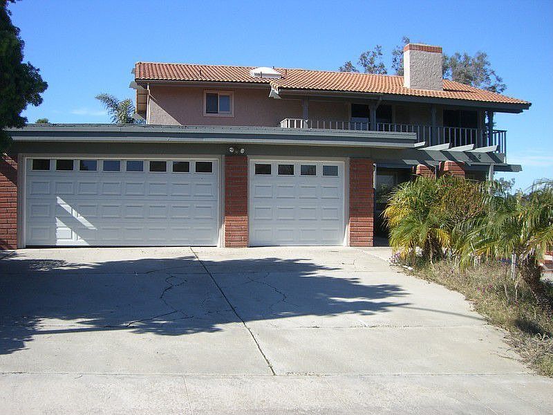 1st image of 828 Santa Inez