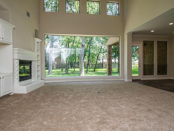 4th image of 6050 Forest River Dr