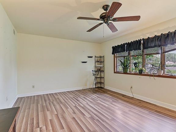 3rd image of 434 N Lincoln Ave