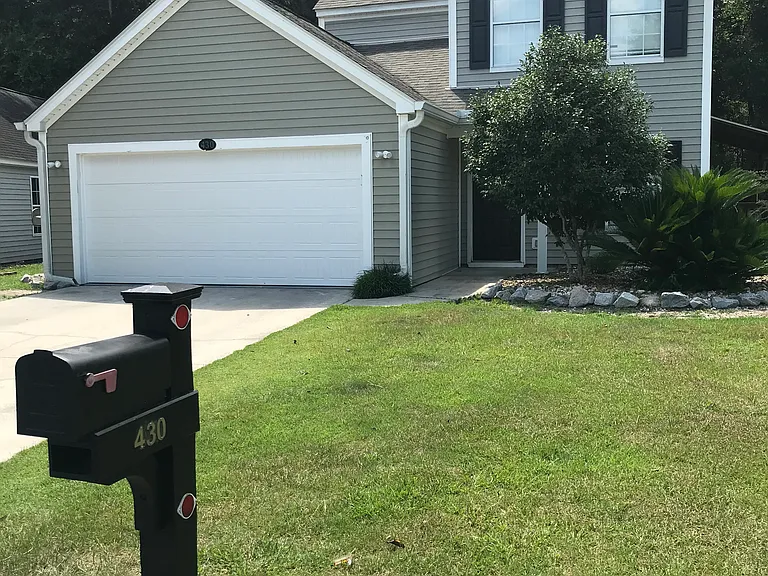 430 Live Oak Walk — Photo 2