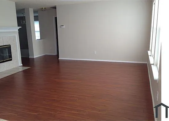5 bed, 2500 sqft, $3,000 — Photo 3