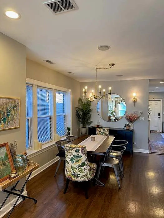 3 bed, 1200 sqft, $2,500 — Photo 4