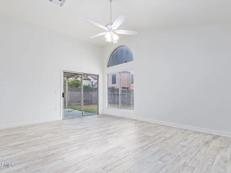 509 E Rimrock Dr — Photo 12
