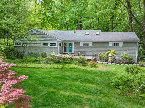 53 Crestview Rd, Mountain Lakes Boro, NJ 07046