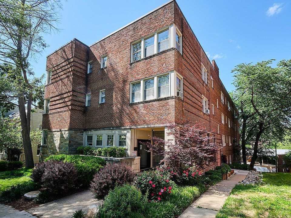1st image of 3925 Davis Pl NW APT 205