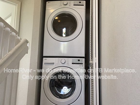 3rd image of 230 SE 29th Ave Unit 3
