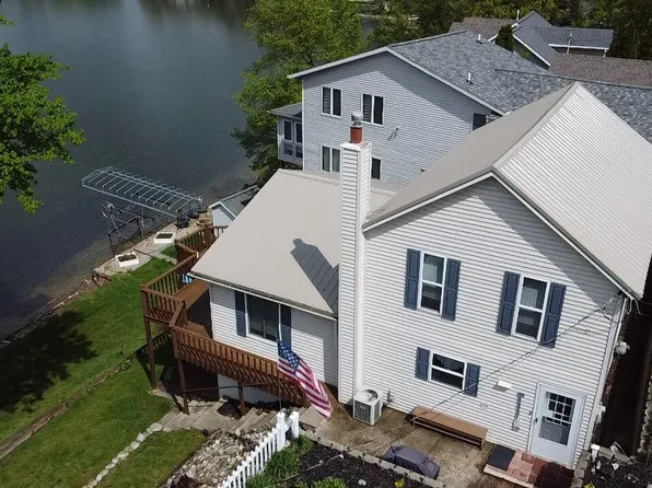 10914 South Dr, Plainwell, MI 49080