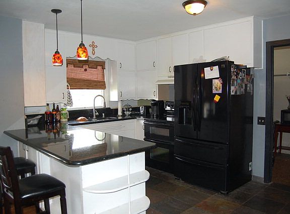 5th image of 1011 S Adams St