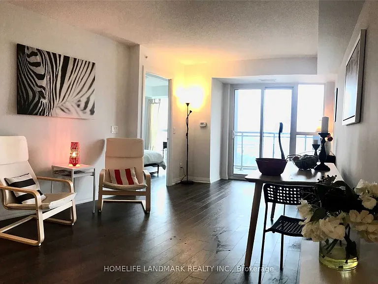 30 Meadowglen Pl #1006 — Photo 6