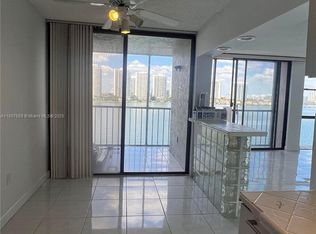 17500 N Bay Rd, Sunny Isles Beach, FL 33160