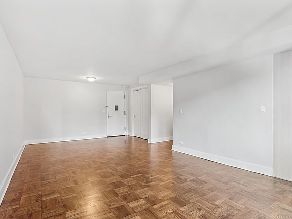 5th image of 330 W 58th St APT 17D