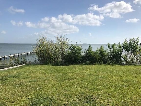3rd image of 3839 Bayshore Dr