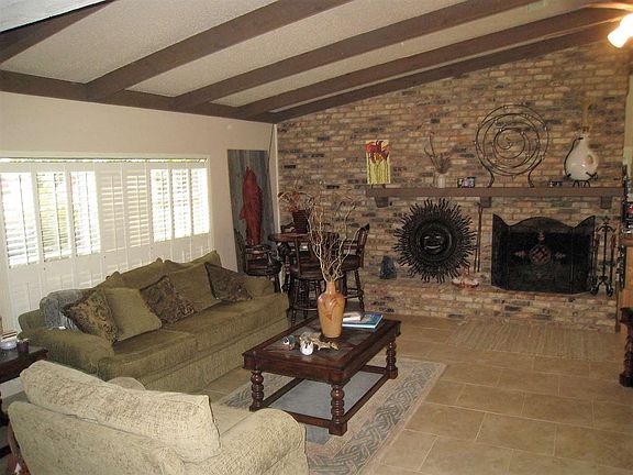 3rd image of 5 Ramblewood Dr