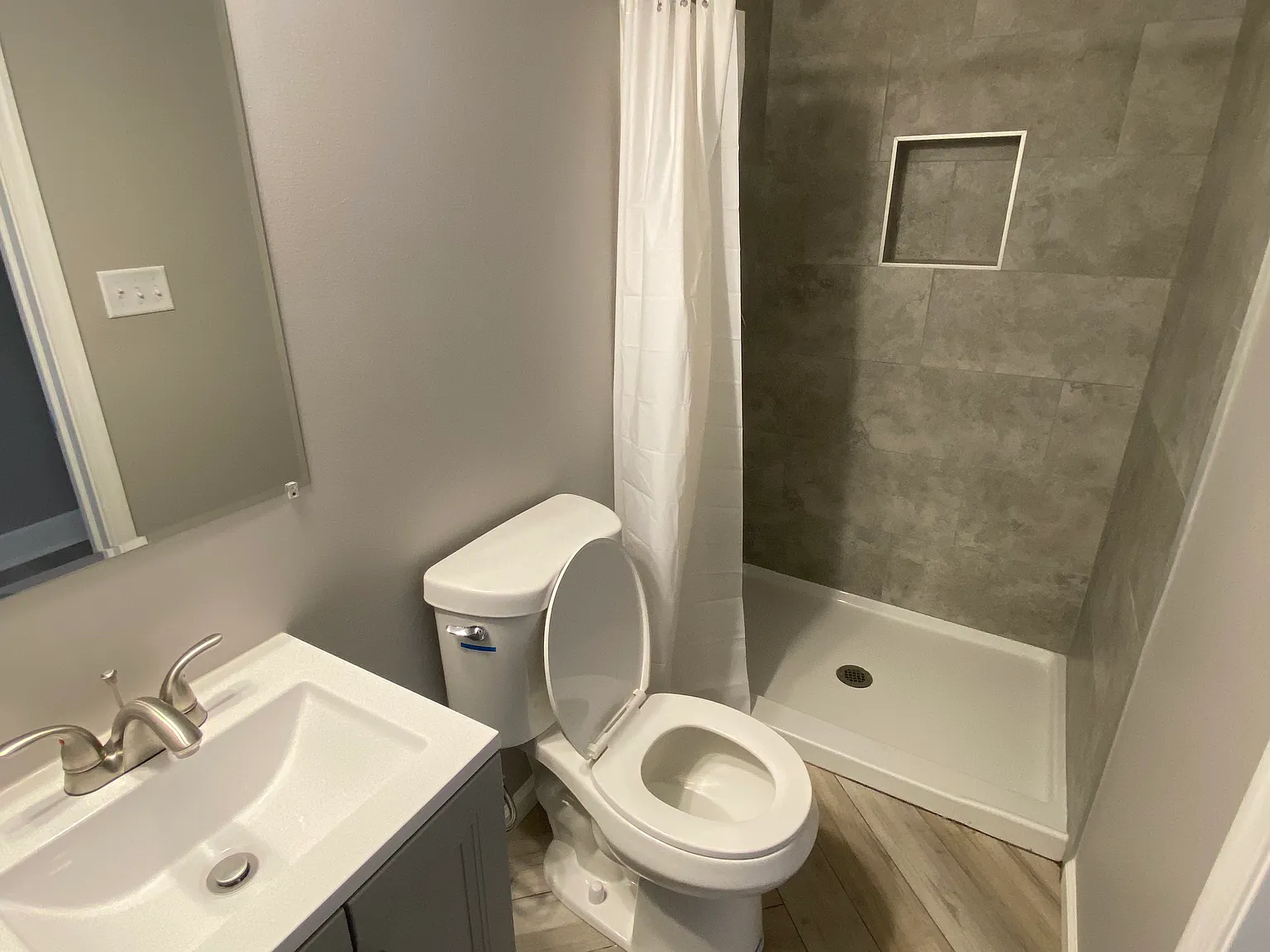 2 bed, 800 sqft, $1,500 — Photo 4
