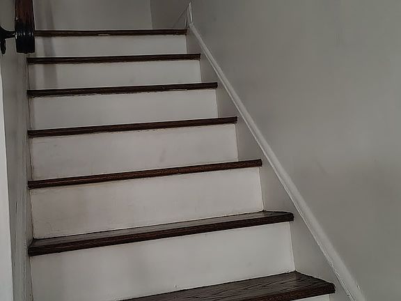 4th image of 8 Van Nostrand Ave #2