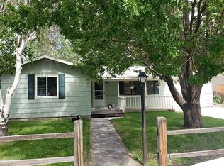 605 Summit Dr, Riverton, WY 82501