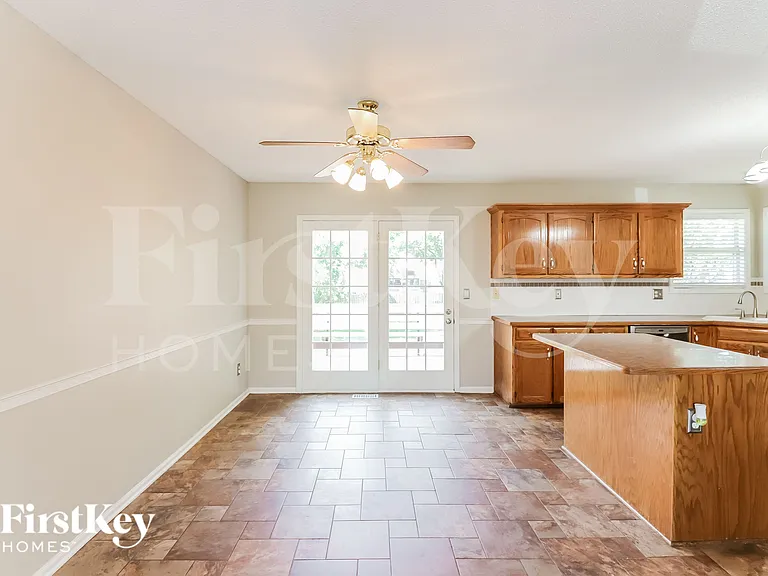 408 Preakness St — Photo 4