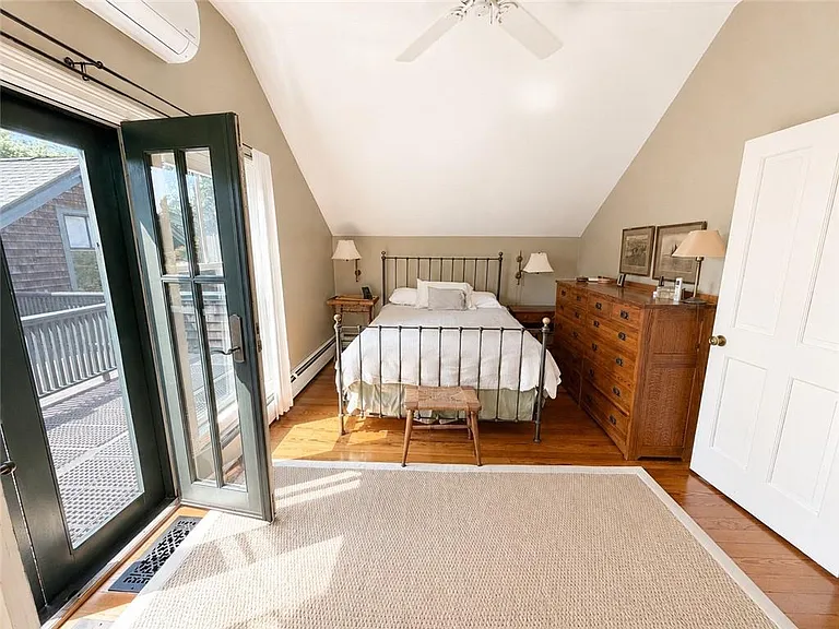 41 Calvert Pl — Photo 12