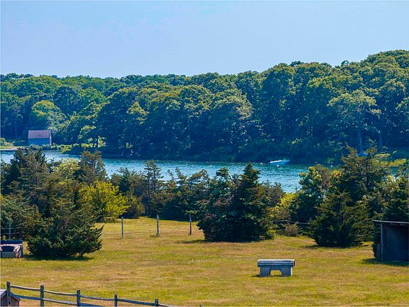 2nd image of 131 Pond View Farm Rd