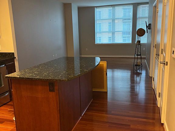 3rd image of 157 Fleet St Unit 608