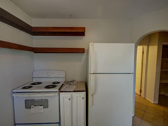 4th image of 600 14th Ave S