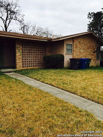 1st image of 127 Brettonwood Dr