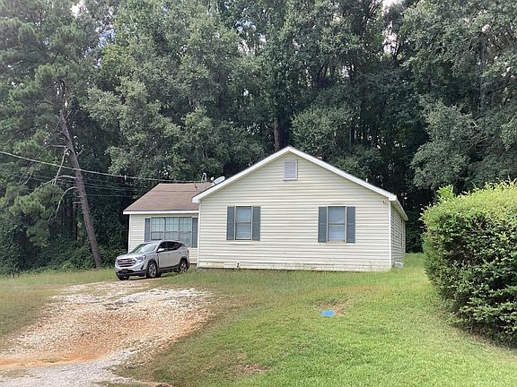 2nd image of 375 Summerhill Rd