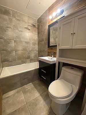 3rd image of 752 Lexington Ave #1C