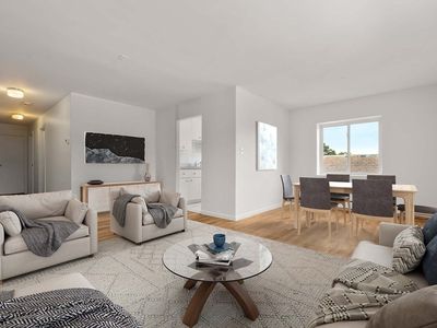 425 S Huntington Ave APT 14, Jamaica Plain, MA, 02130