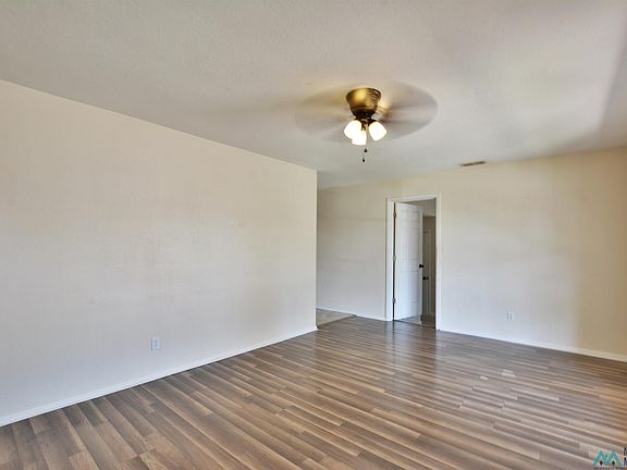 5th image of 108 E Tierra Blanca Rd