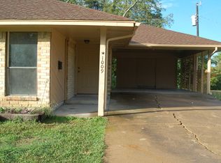 1009 N Clay St, Ennis, TX 75119
