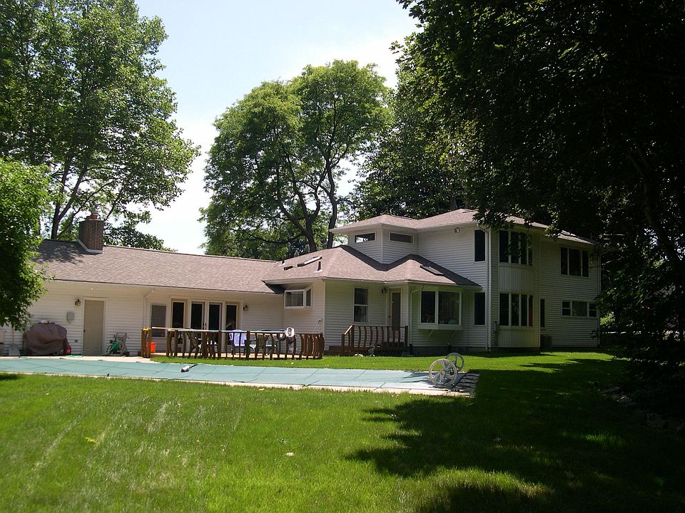2nd image of 24730 N Cromwell Dr